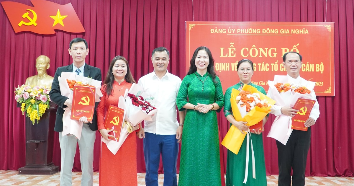 Dong Gia Nghia Ward ប្រកាសការសម្រេចចិត្តលើការងាររបស់អង្គការ និងបុគ្គលិក