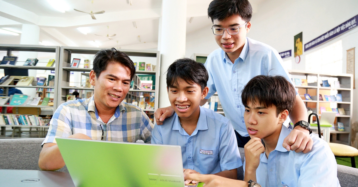 Người thầy gieo mầm đam mê tin học