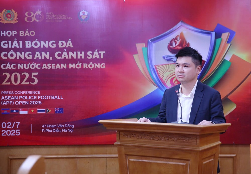 Spreading images of police officers of ASEAN countries - photo 2