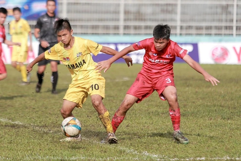 ការប្រកួតបាល់ទាត់ u13.jpg