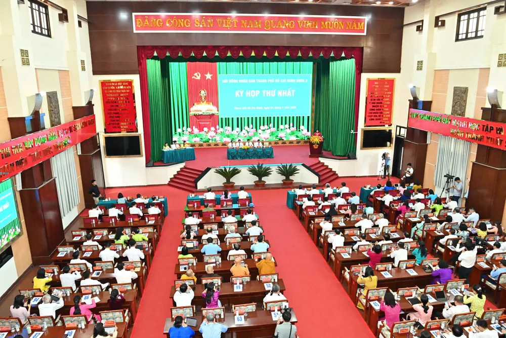 ទិដ្ឋភាពនៃសម័យប្រជុំលើកទី១ នៃក្រុមប្រឹក្សាប្រជាជនទីក្រុងហូជីមិញ អាណត្តិទី១០