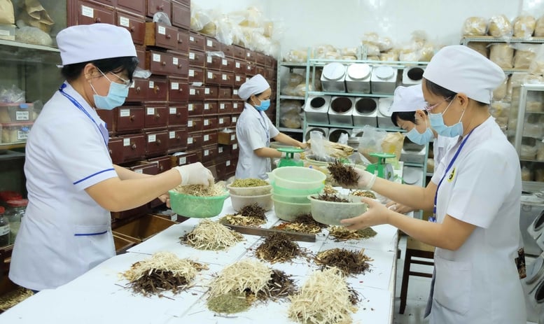 Hướng dẫn thanh toán BHYT đối với thuốc y học cổ truyền- Ảnh 1.