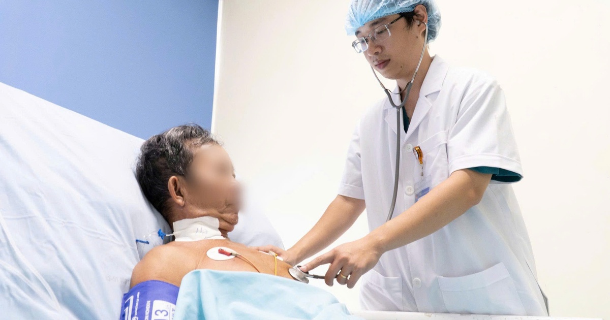 Người đàn ông bị ong vò vẽ đốt hơn 30 mũi, rơi vào hôn mê, suy đa cơ quan