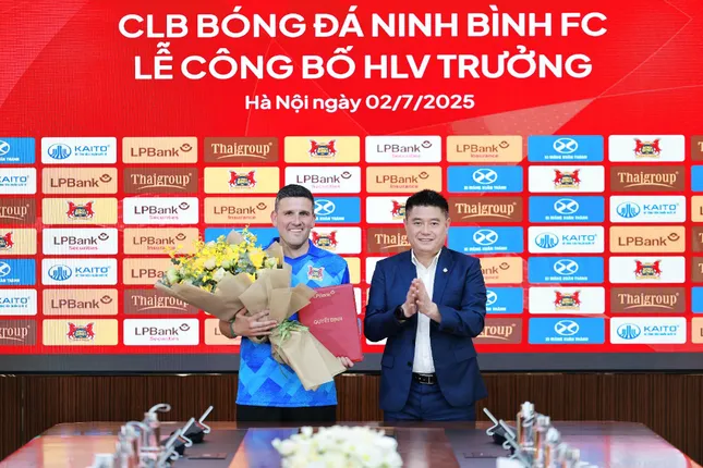 Ninh Binh FC តែងតាំងគ្រូបង្វឹក Gerard Albadalejo សម្រាប់រដូវកាល 2025/26 រូបថត 1