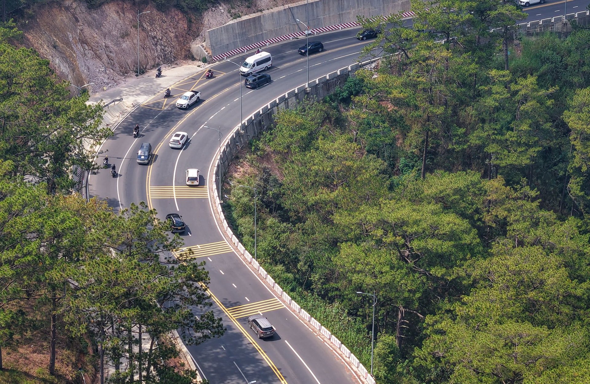 deo-prenn-cua-ngo-vao-trung-tam-dalat.jpg
