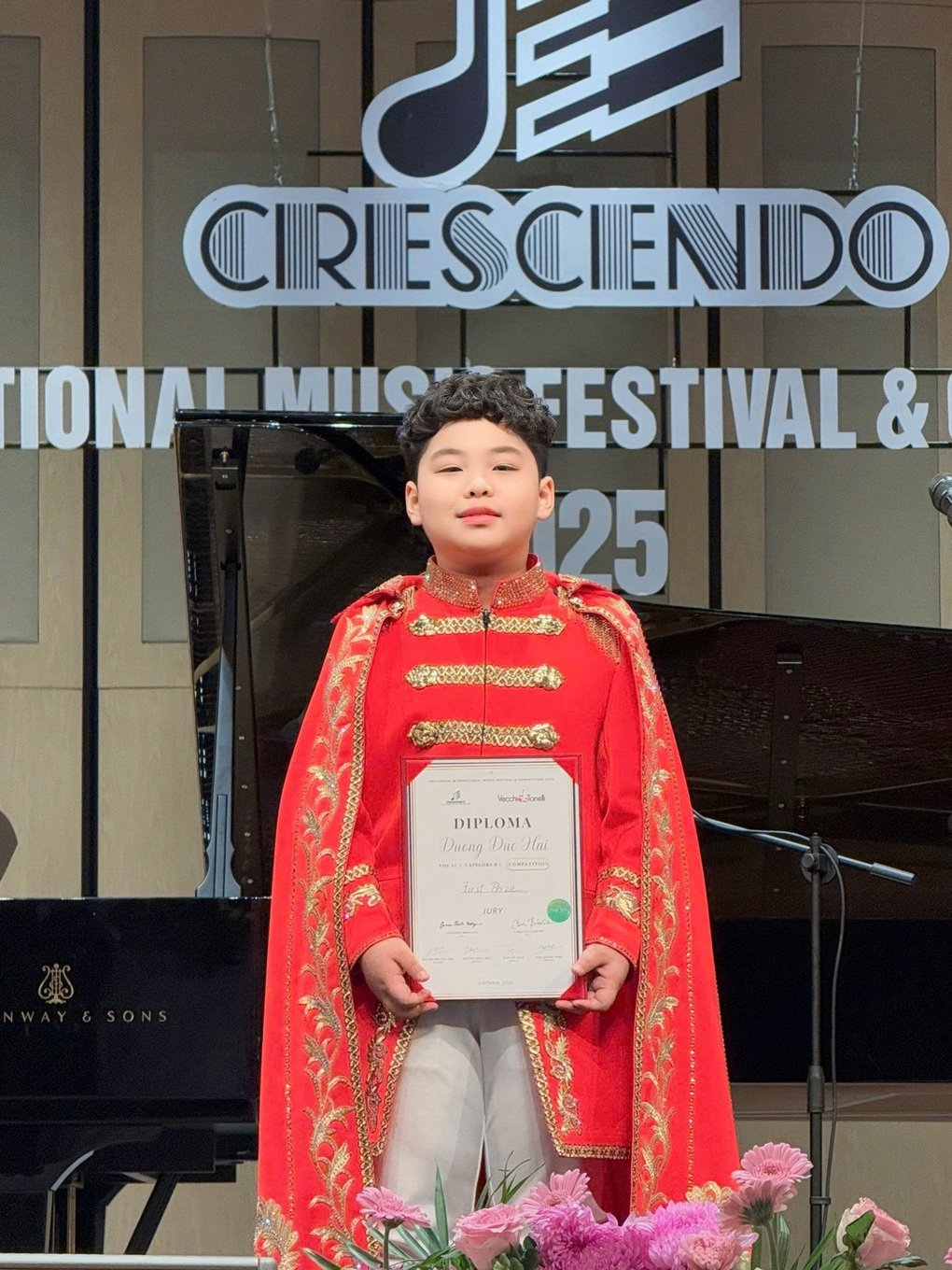 Cậu bé 13 tuổi hát opera đoạt Giải nhất tại cuộc thi Crescendo 2025 - 1