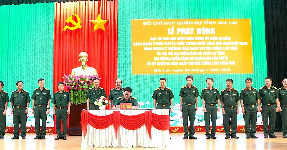 Gia Lai Provincial Military Command launched a peak emulation campaign to celebrate major holidays and important political events.