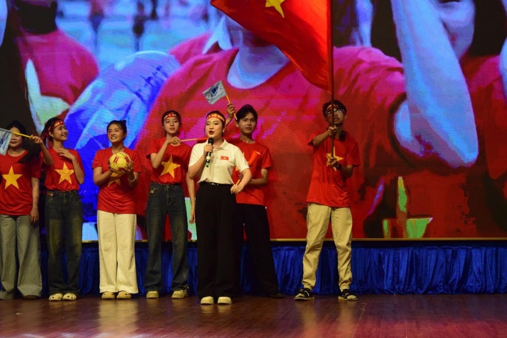 Nữ sinh học song ngành và hành trình chinh phục “nghề nói - 2