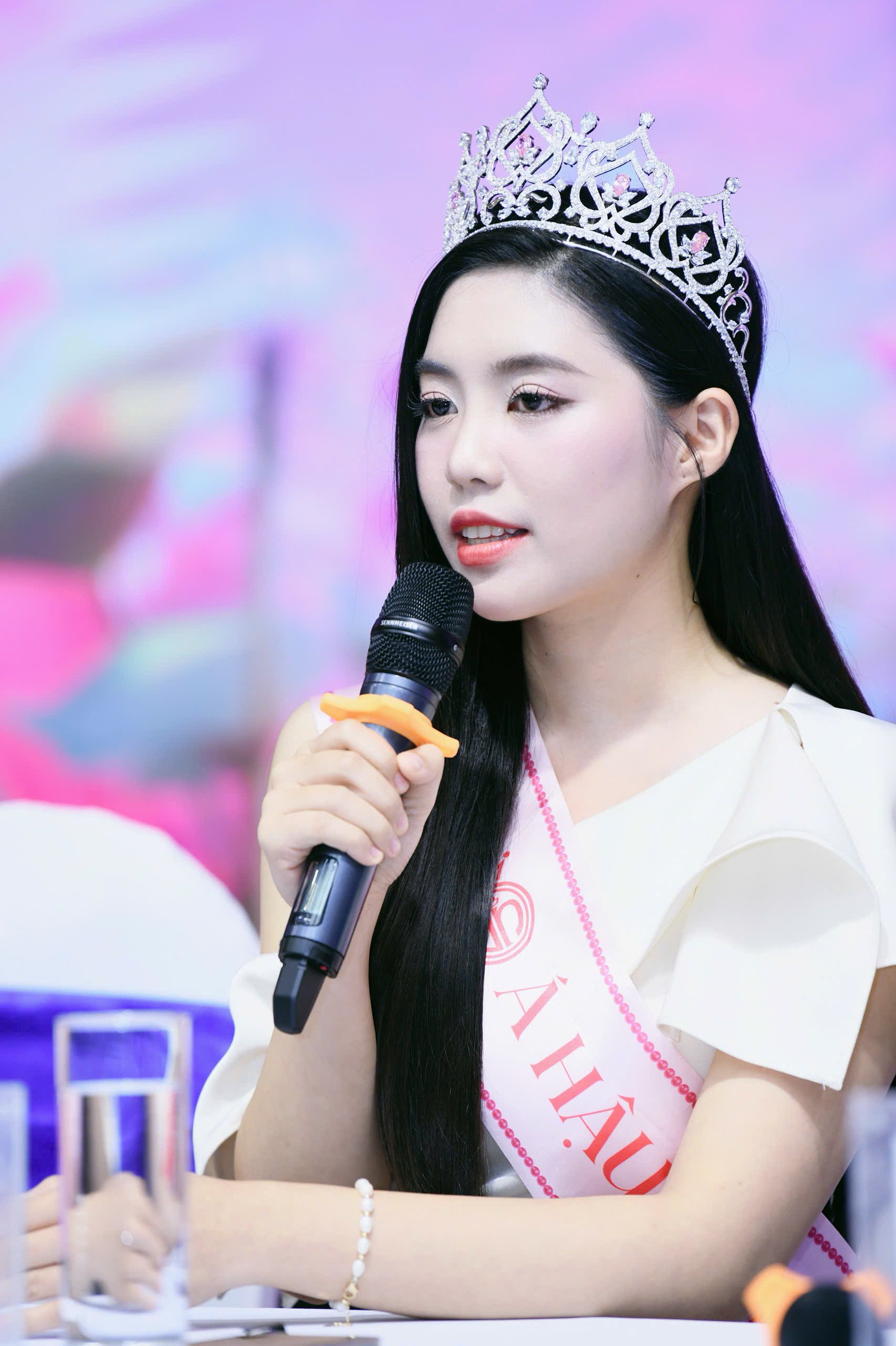 8a2ef09c663dd163882c.jpg