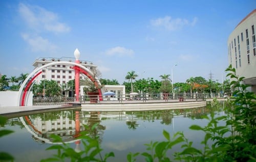 truong-thpt-chuyen-tran-phu.jpg