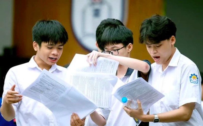 Điểm sàn xét tuyển hơn 30 trường ĐH ra sao? - Ảnh 1.