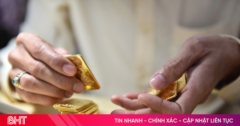 Gold price today July 20: Investors are cautious before the FED's move