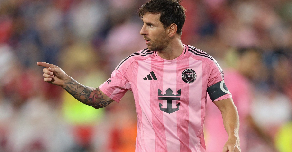 Messi lại lập cú đúp siêu đẳng giúp Inter Miami ngược dòng thắng đậm