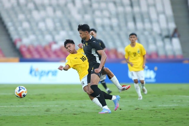 U.23 Malaysia tạm sống lại hy vọng vào bán kết giải Đông Nam Á, nhưng…
- Ảnh 2.