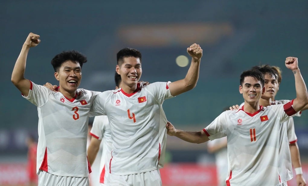 AFF vinh danh Văn Khang, Hiểu Minh sau chiến thắng đậm của U23 Việt Nam - 1