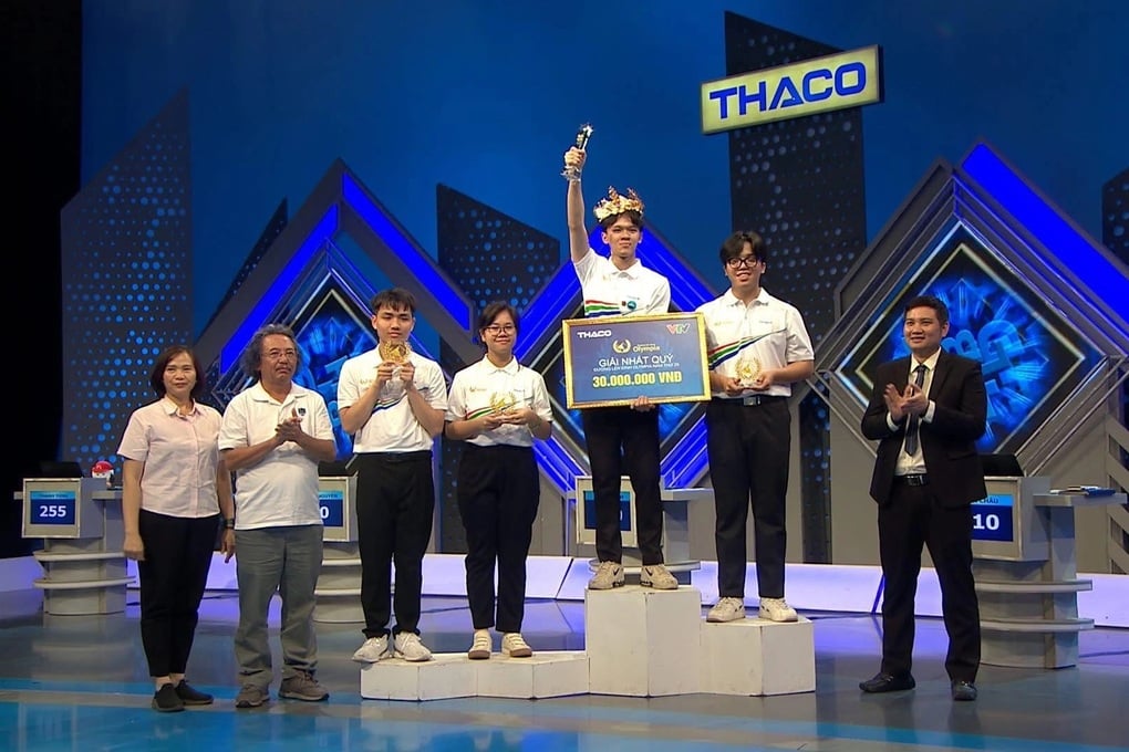 Nam sinh chuyên sinh mang cầu truyền hình Olympia 2025 về Khánh Hoà - 2