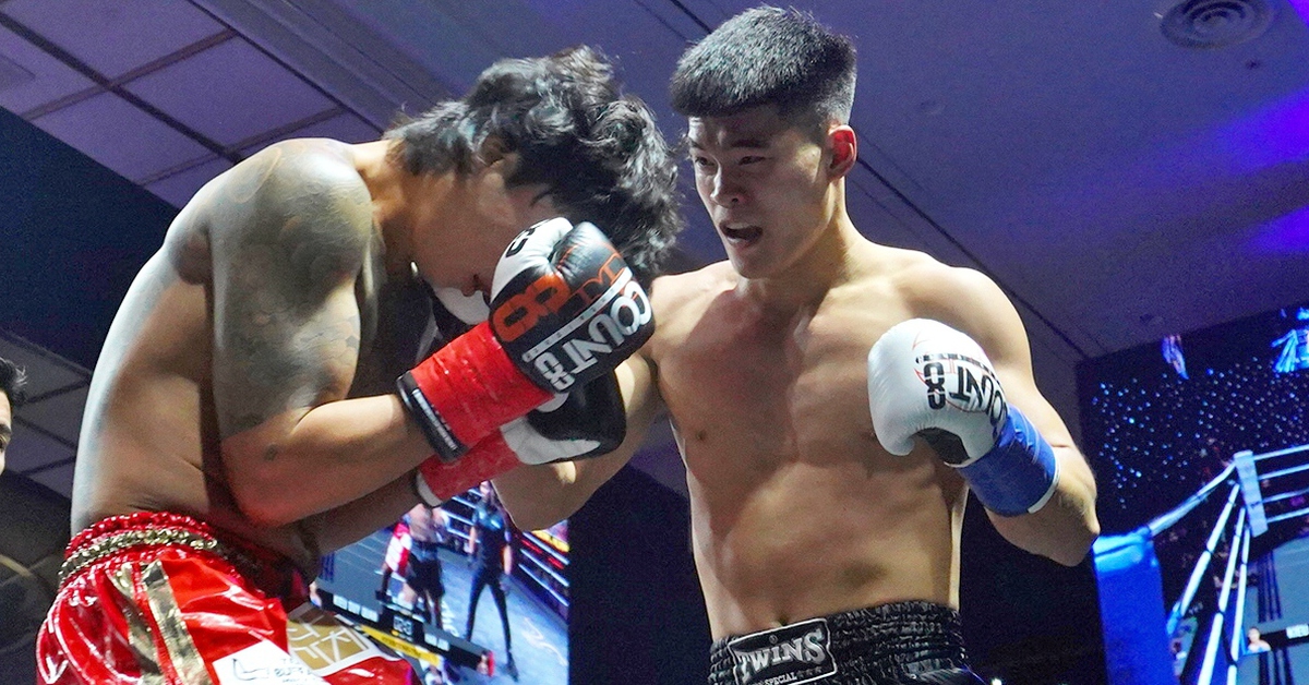 Vietnamese boxer knocks out Korean opponent after 1 minute
