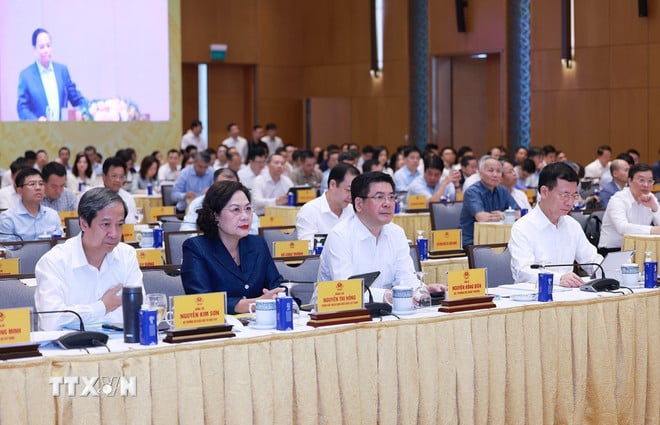 ttxvn-thu-tuong-chu-tri-phien-hop-lan-thu-3-cua-ban-chi-dao-phat-trien-khcn-va-de-an-06-3.jpg
