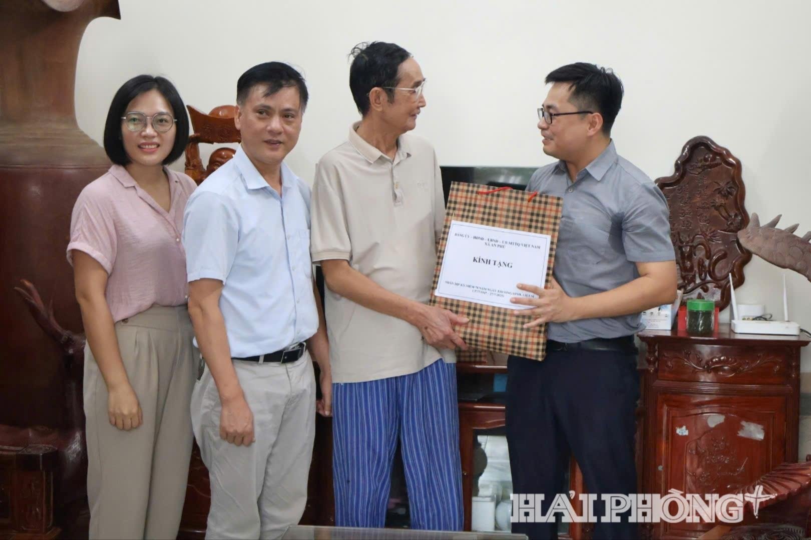 អំណោយសម្រាប់កម្មករ(1).jpg