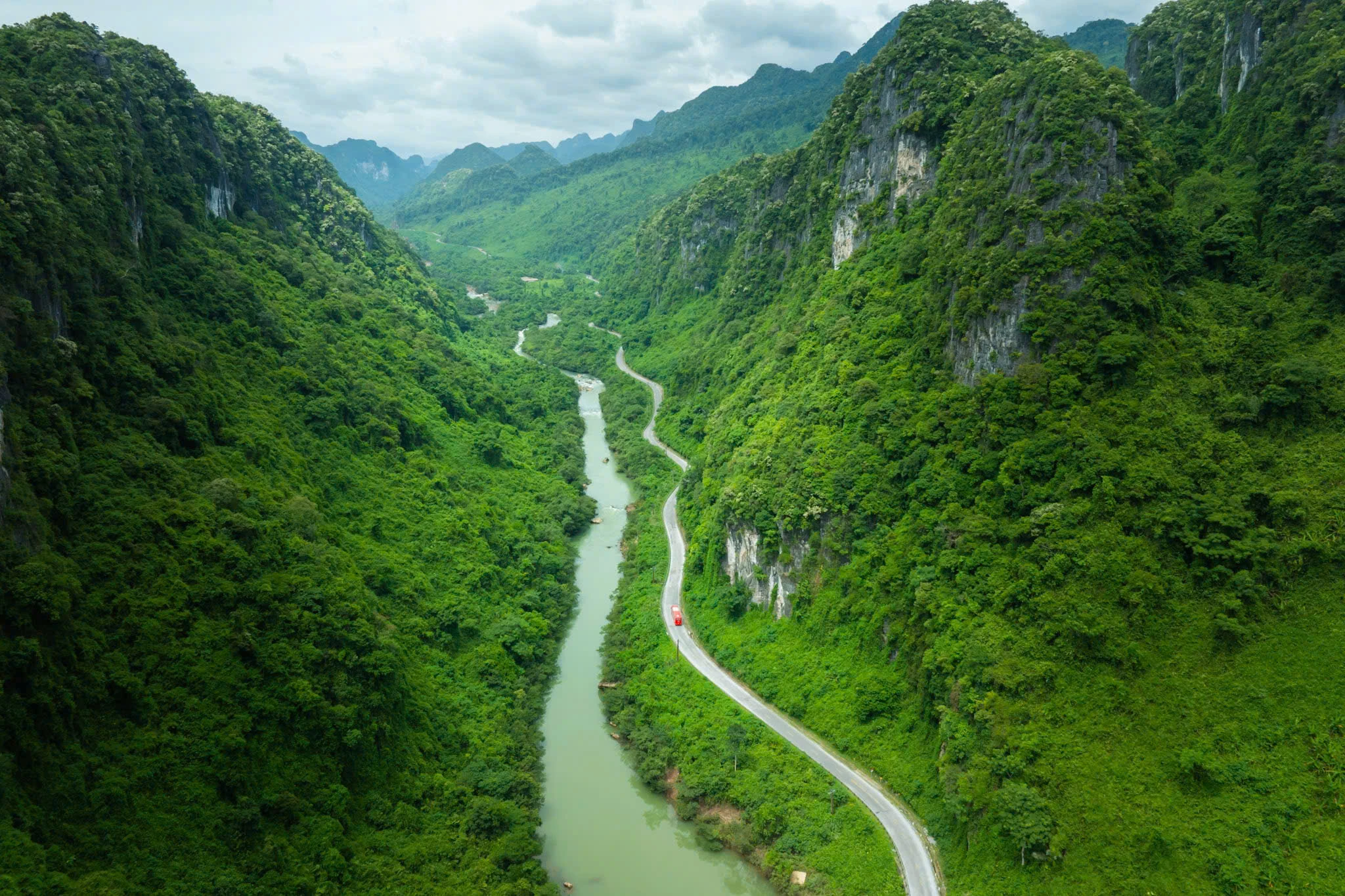 Kể chuyện du lịch bằng ánh sáng và cảm xúc