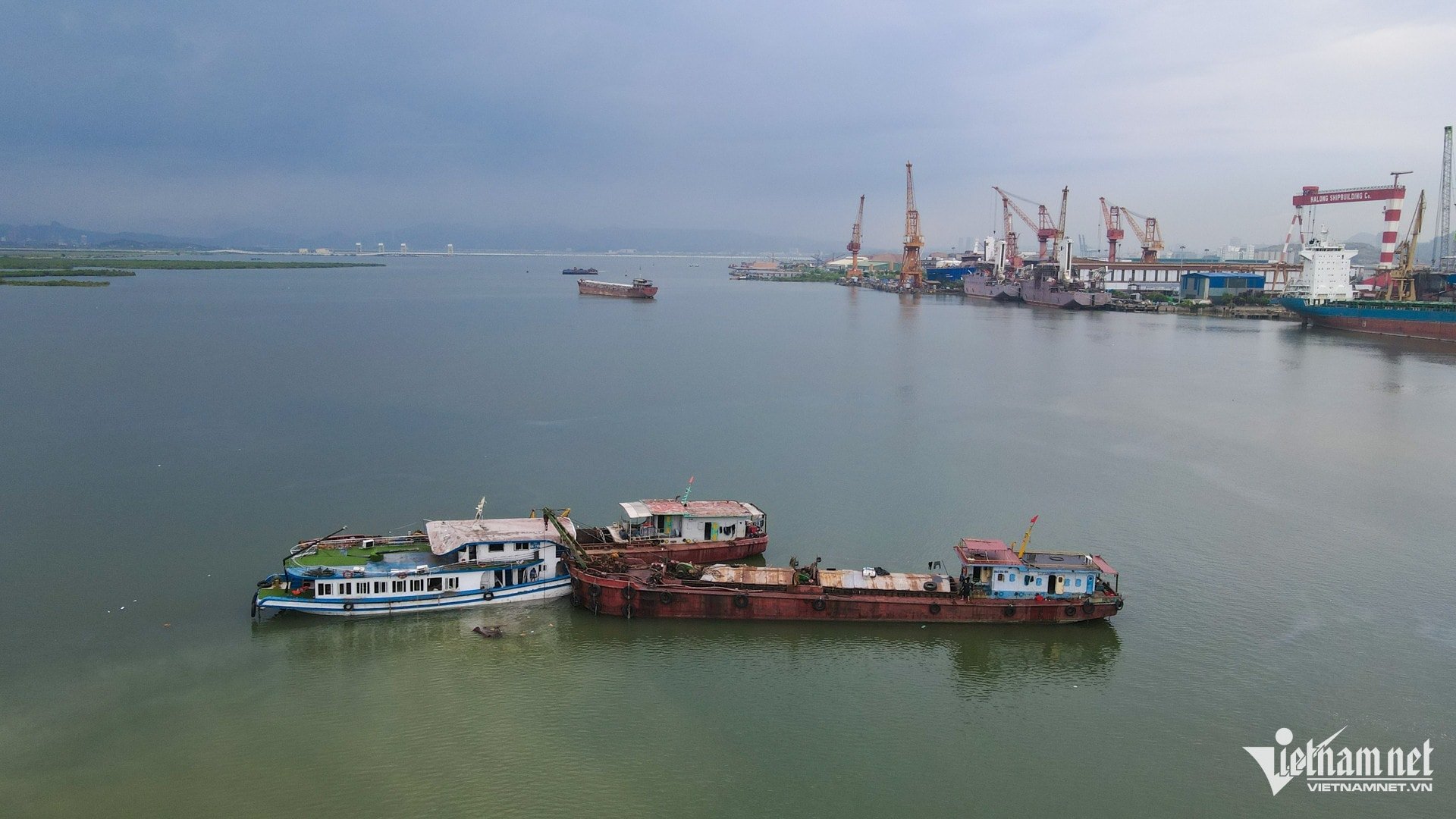 W-Lat tau Ha Long 7.jpg