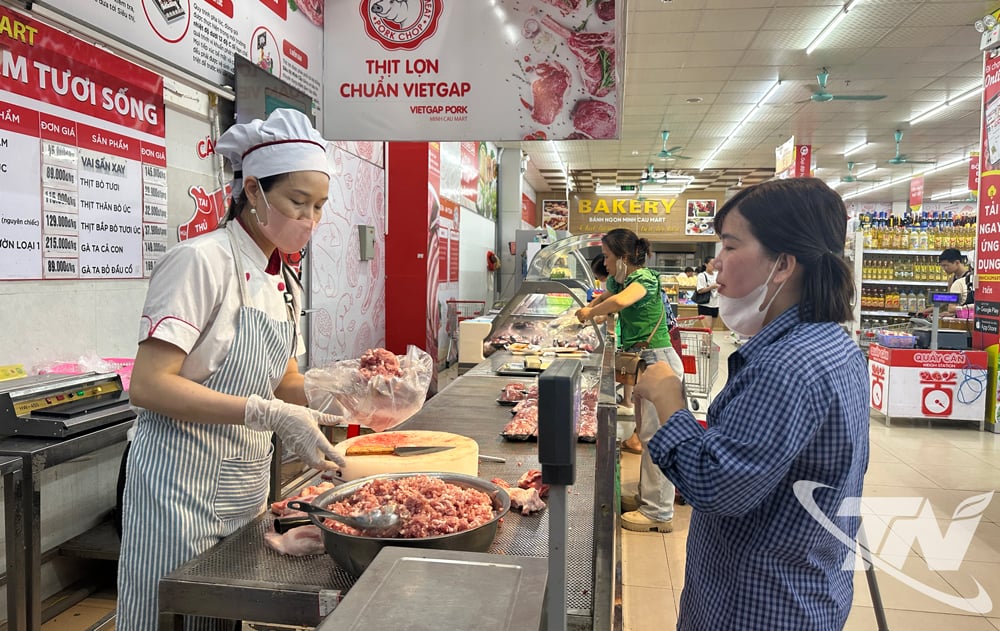 Siêu thị Minh Cầu nơi cung cấp các loại thực phẩm, thịt và các sản phẩm từ thịt lợn có nguồn gốc và đã được kiểm dịch của cơ quan thú y.