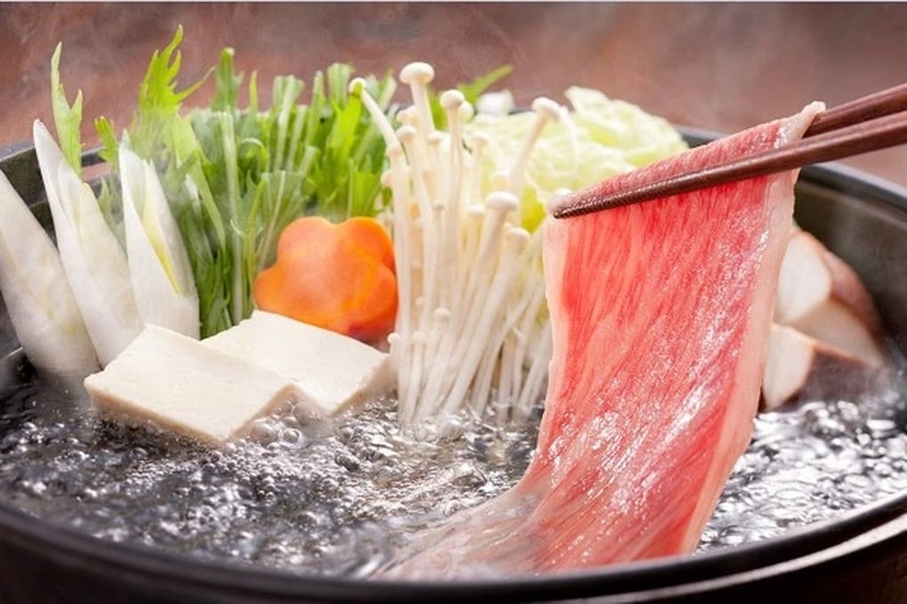 Ngán ức gà luộc chuyển sang ăn lẩu, chuyên gia Nhật giảm 10kg trong 3 tháng - 1