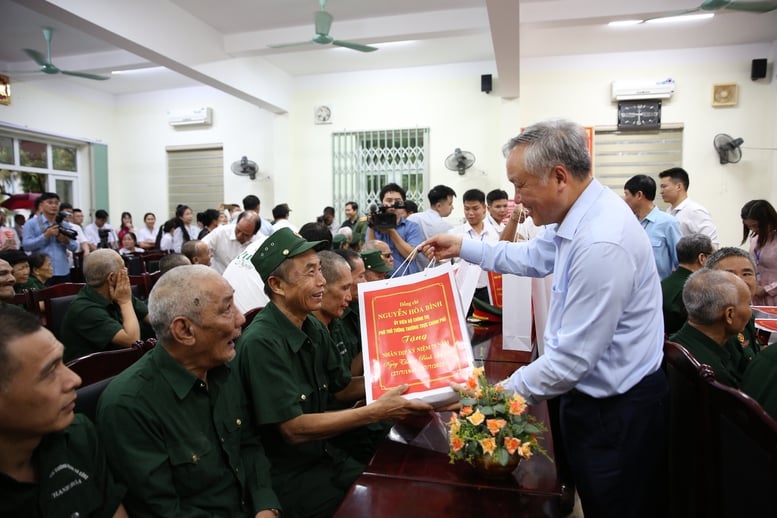 Đảng và Nhà nước luôn dành sự quan tâm đặc biệt trong chăm lo cho người có công, gia đình chính sách- Ảnh 2.