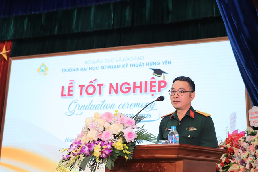 hy2-trung-ta-kieu-van-huy-truong-phong-to-chuc-lao-dong-nha-may-z125.jpg