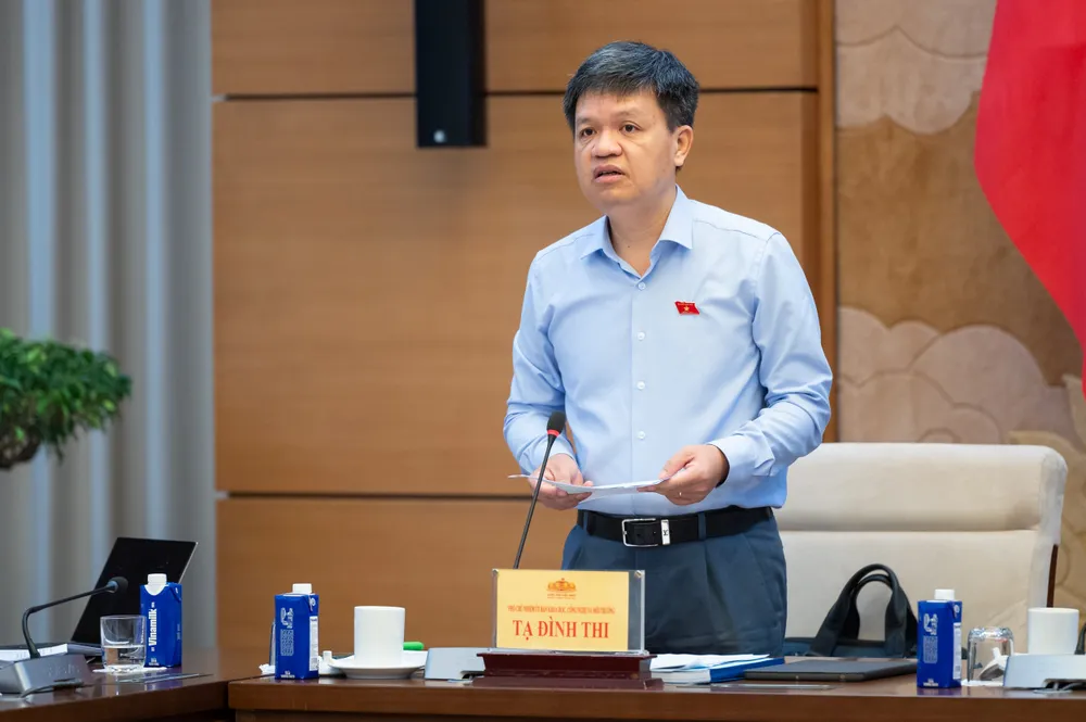 TẠ ĐÌNH THI.jpg