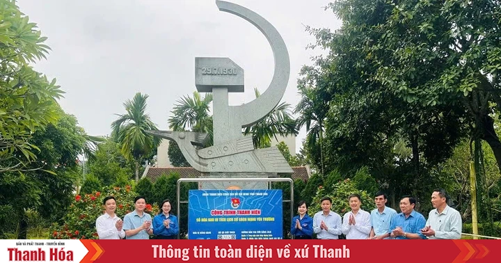 Những “viên gạch hồng” đầu tiên
