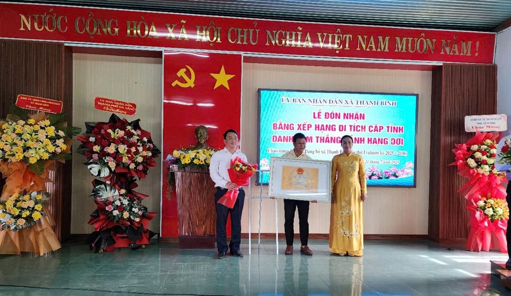 Danh lam thắng cảnh Hang Dơi đón nhận bằng xếp hạng di tích  - ảnh 1