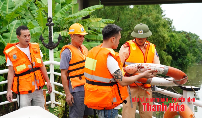 水路警察、タインホア警察：嵐第3号に積極的に対応