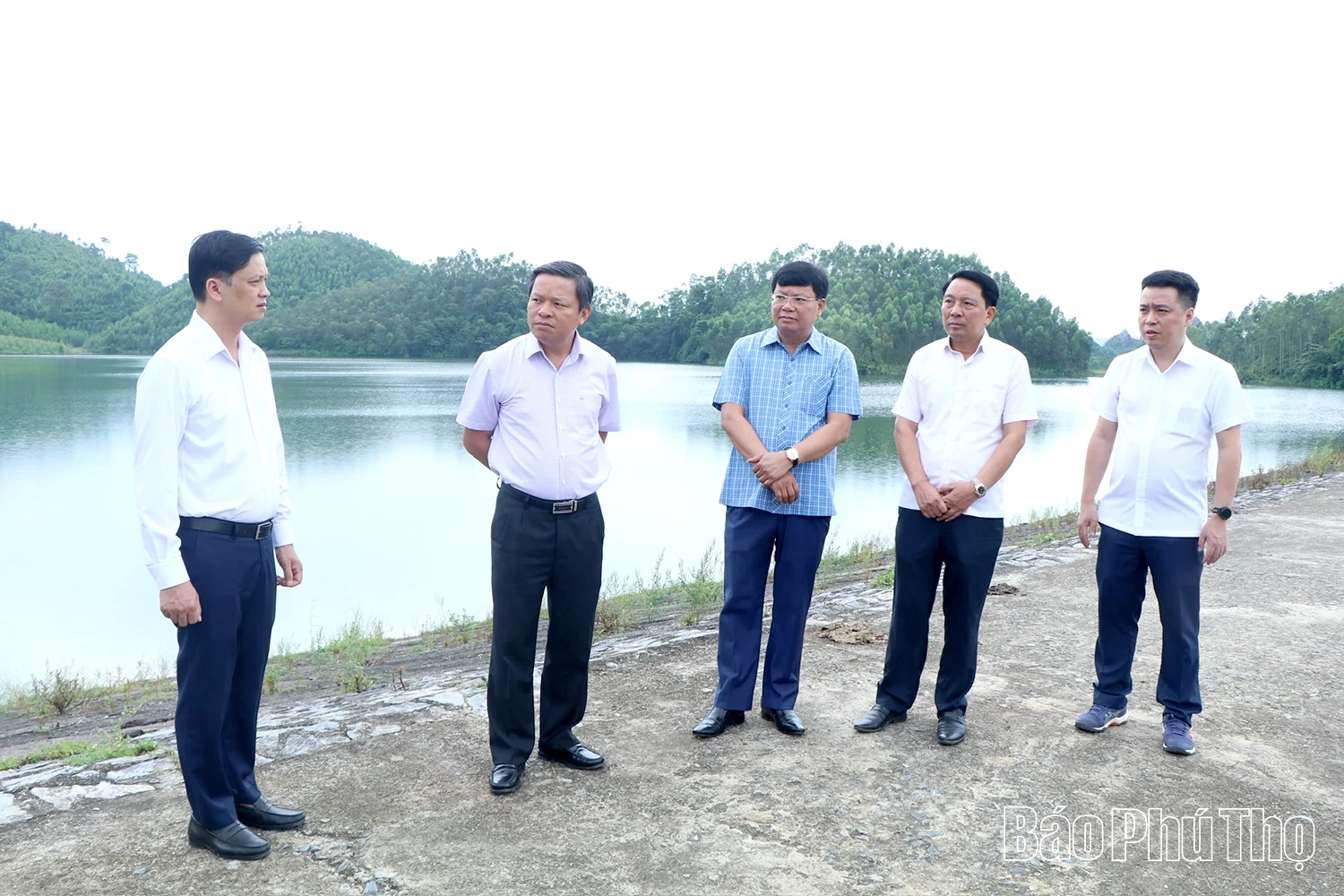 Le vice-président du Comité populaire provincial, Phan Trong Tan, a inspecté les préparatifs de la tempête n° 3.