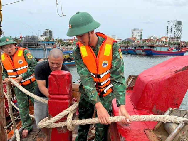 Quân đội huy động 346.000 người, 5 máy bay ứng phó bão số 3 (Wipha)- Ảnh 1.