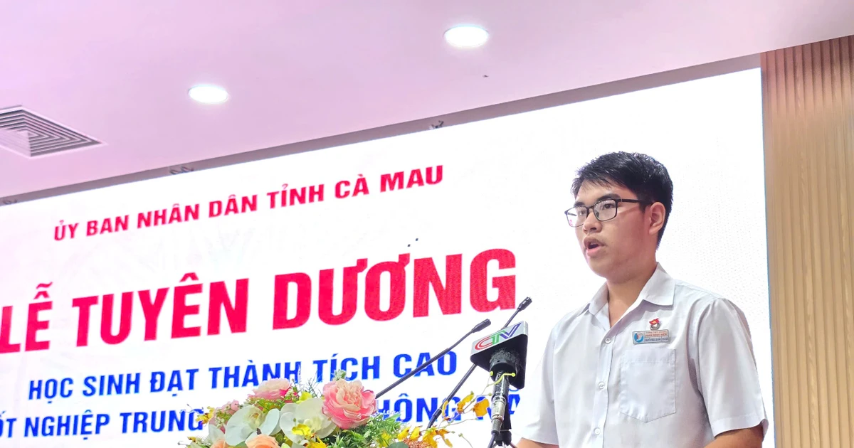 Hai thủ khoa vùng quê Cà Mau chia sẻ giấc mơ đại học