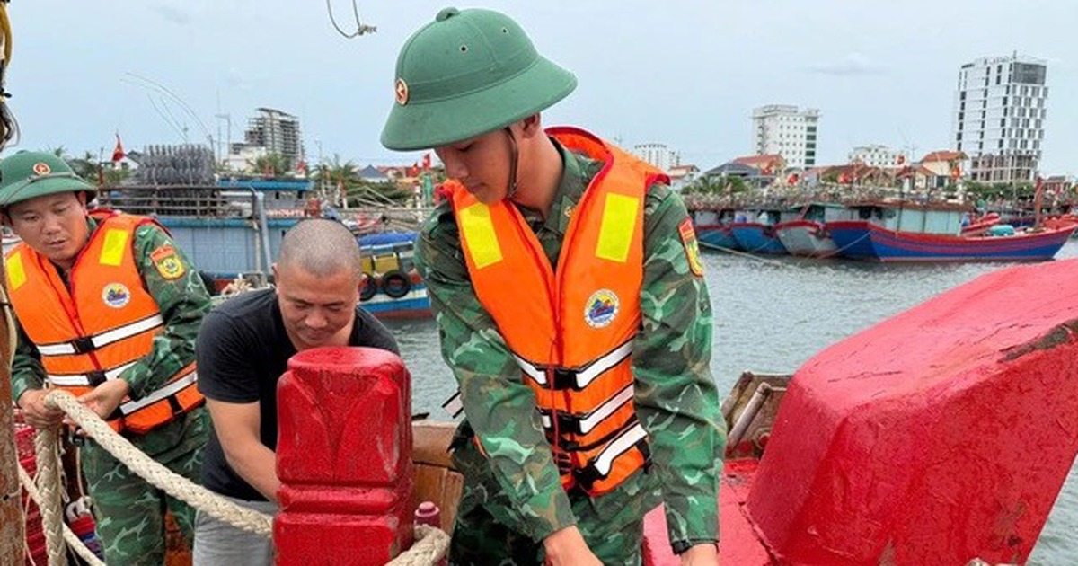 Quân đội huy động 346.000 người, 5 máy bay ứng phó bão số 3 (Wipha)