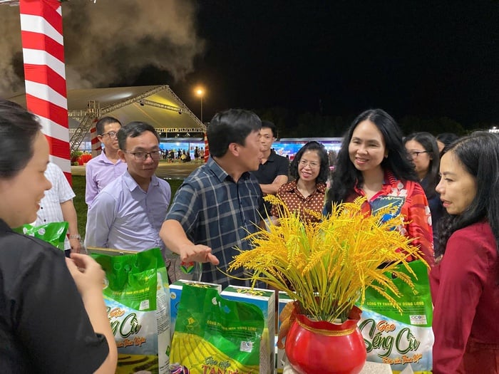Nâng cao năng lực cạnh tranh, giúp doanh nghiệp tham gia thương mại điện tử xuyên biên giới- Ảnh 1.