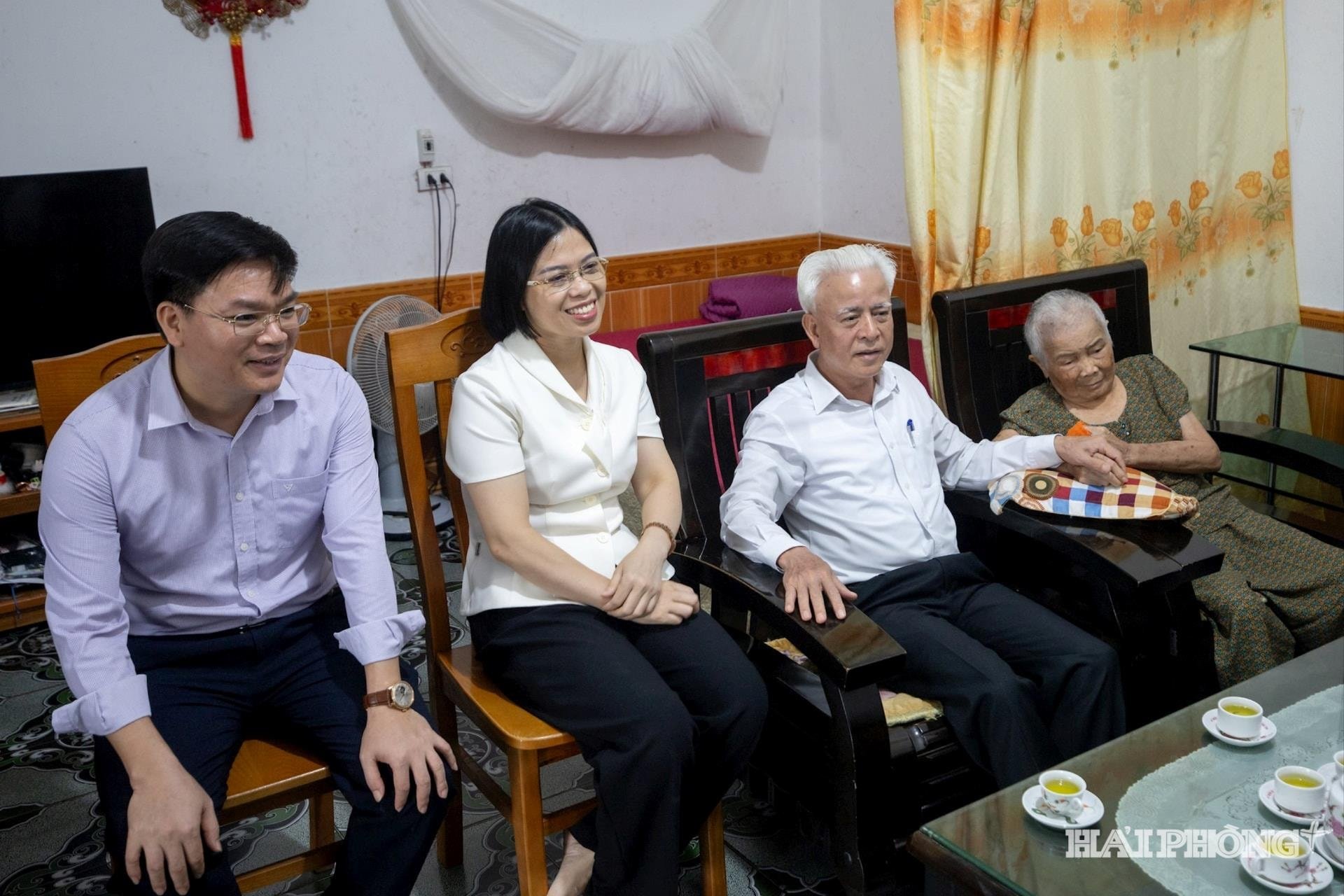 ចូលរួមគ្រួសារ-4-13c4cddb0e2635bcad0e5208f528be9f(1).jpg