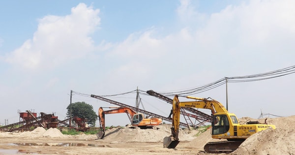 Áp lực doanh nghiệp, gánh nặng dân sinh