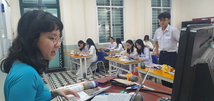 Sau sáp nhập, quy định chuyển trường ở TP.HCM như thế nào? - Ảnh 1.