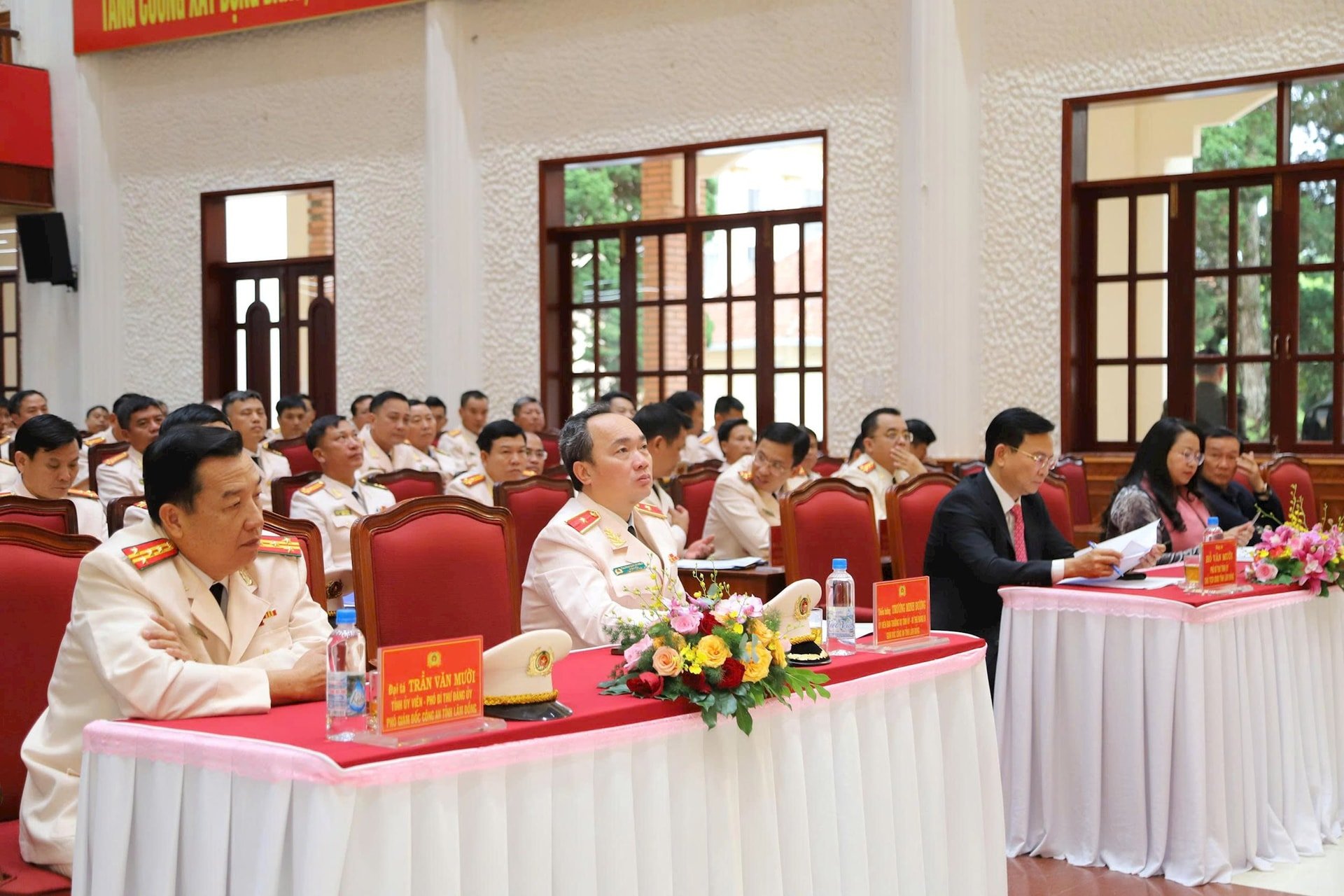 Các đại biểu tham dự Hội nghị
