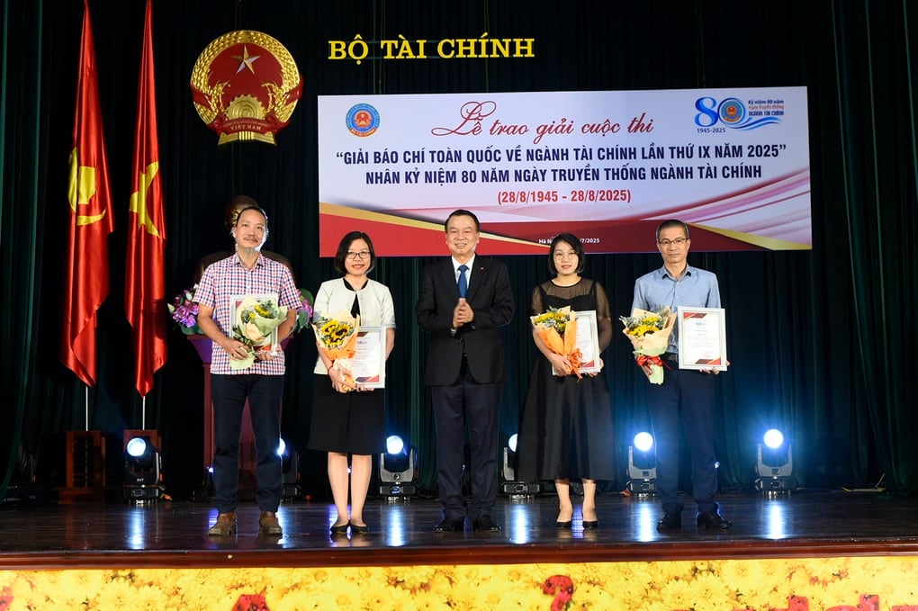 Báo Dân trí đạt giải A Giải Báo chí toàn quốc về ngành tài chính - 1