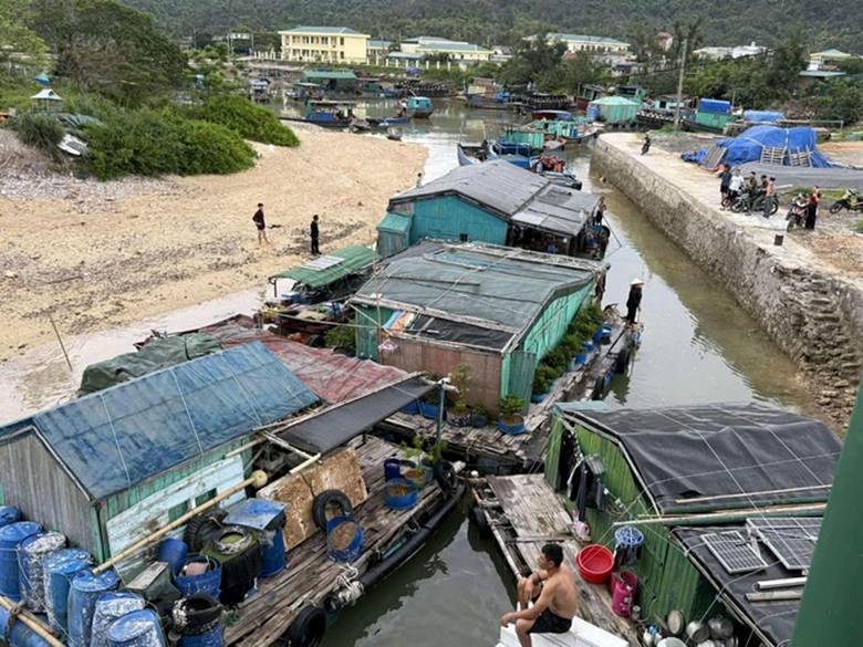 
Tàu thuyền hoạt động tại vùng biển Cô Tô đã về nơi tránh trú bão an toàn