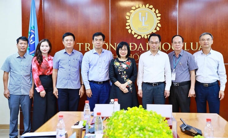 Trường đại học Luật TP.HCM mở phân hiệu tại Quảng Trị - Ảnh 1.