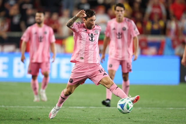 Messi vượt kỷ lục ghi bàn của Ronaldo về số liệu thống kê hàng đầu - Ảnh 1.