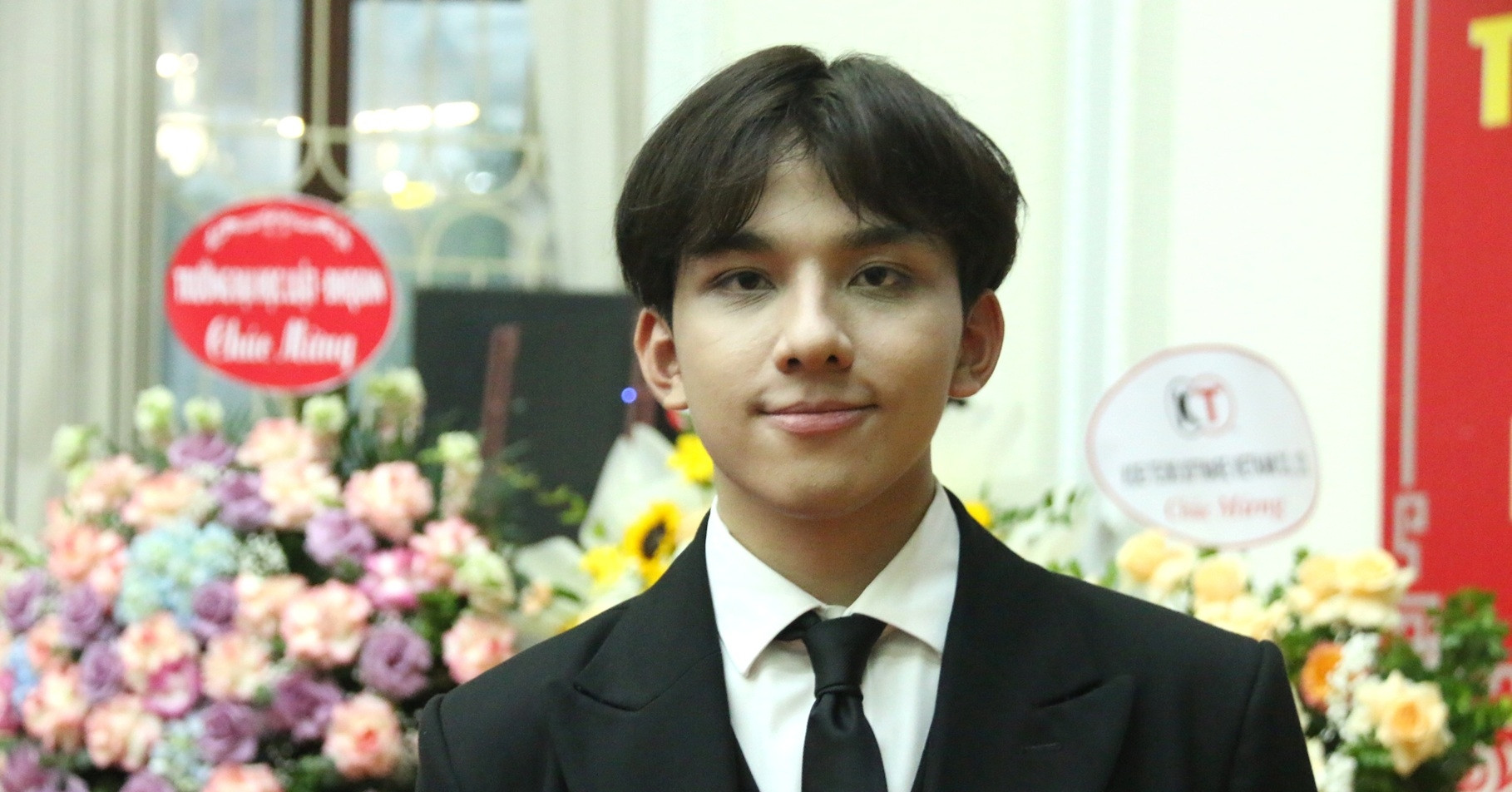 Nam sinh điển trai tốt nghiệp thủ khoa đại học, là á vương cuộc thi sinh viên