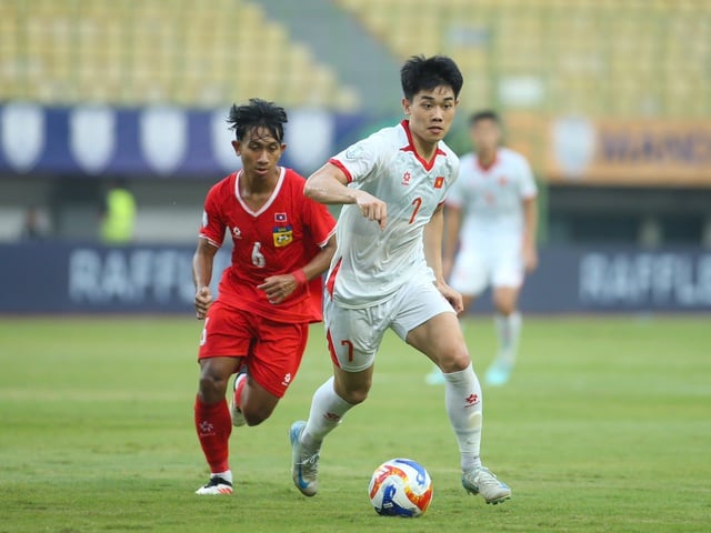 Hàng thủ cao trên 1,8 m của U.23 Việt Nam: Không 'săn' bóng bổng sẽ cực phí- Ảnh 1.