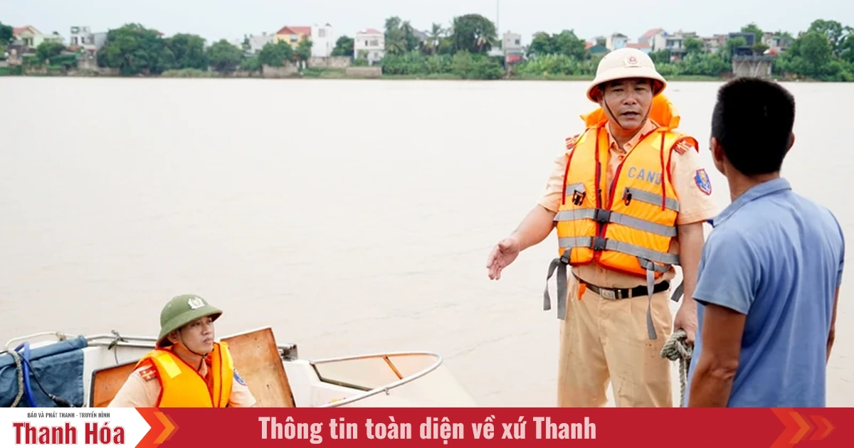 Cảnh sát đường thủy, Công an Thanh Hóa: Chủ động ứng phó với bão số 3