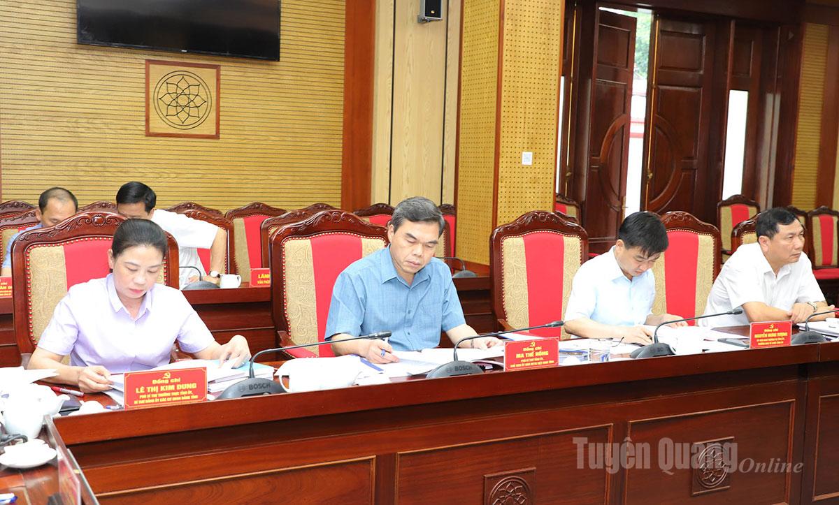 Các đồng chí Thường trực Tỉnh ủy dự phiên họp.